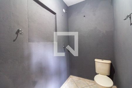 Banheiro de casa para alugar com 2 quartos, 60m² em Jardim das Flores, Osasco