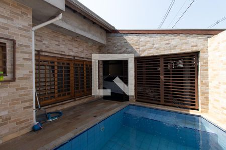 Casa à venda com 500m², 3 quartos e 2 vagas Casa à venda com 500m², 3 quartos e 2 vagasPiscina