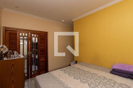 Casa à venda com 500m², 3 quartos e 2 vagas Casa à venda com 500m², 3 quartos e 2 vagasQuarto Suíte 2