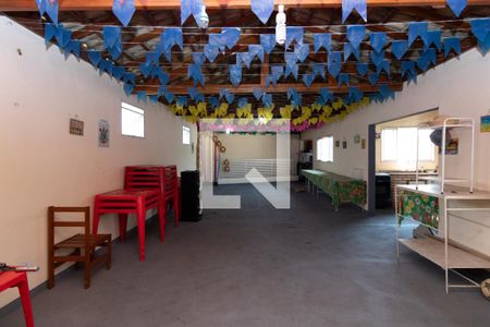 Casa à venda com 500m², 3 quartos e 2 vagas Casa à venda com 500m², 3 quartos e 2 vagasSalão de festas