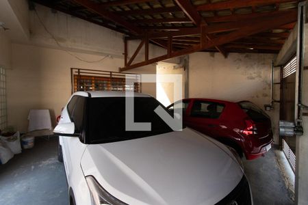 Casa à venda com 500m², 3 quartos e 2 vagas Casa à venda com 500m², 3 quartos e 2 vagasGaragem