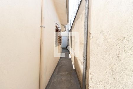 Casa à venda com 500m², 3 quartos e 2 vagas Casa à venda com 500m², 3 quartos e 2 vagasCorredor Lateral