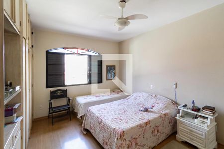 Casa à venda com 241m², 4 quartos e 5 vagasSuíte 2