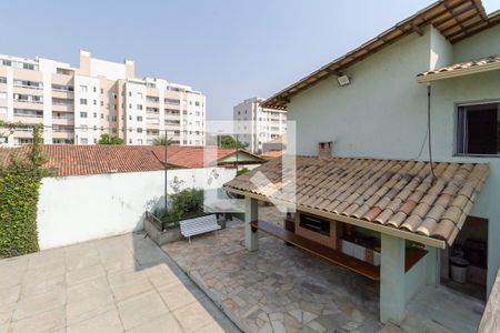 Casa à venda com 241m², 4 quartos e 5 vagasQuintal