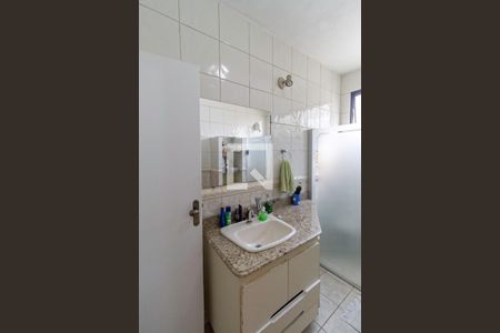 Casa à venda com 241m², 4 quartos e 5 vagasBanheiro social