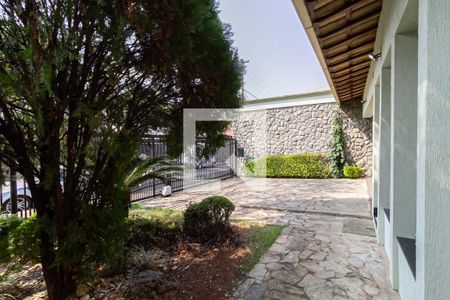 Casa à venda com 241m², 4 quartos e 5 vagasEntrada