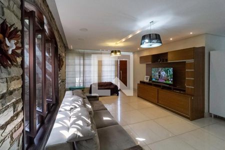 Sala de casa à venda com 4 quartos, 241m² em Ouro Preto, Belo Horizonte