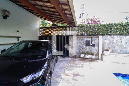 Casa à venda com 241m², 4 quartos e 5 vagasQuintal
