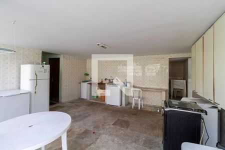 Casa à venda com 241m², 4 quartos e 5 vagasÁrea de serviço