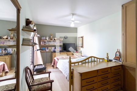 Quarto 1 de casa à venda com 4 quartos, 241m² em Ouro Preto, Belo Horizonte