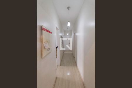 Corredor de casa à venda com 4 quartos, 241m² em Ouro Preto, Belo Horizonte