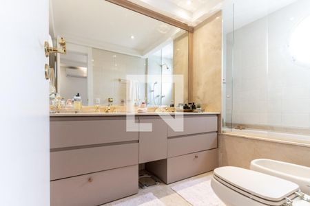 Apartamento à venda com 171m², 3 quartos e 3 vagas