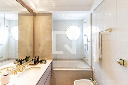 Apartamento à venda com 171m², 3 quartos e 3 vagas