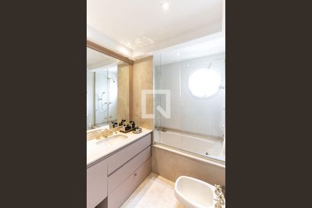 Apartamento à venda com 171m², 3 quartos e 3 vagas