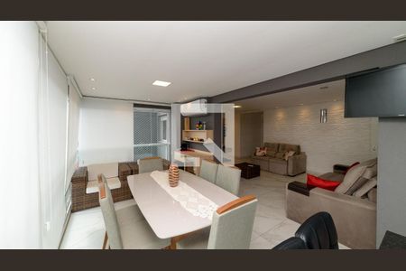 Apartamento à venda com 140m², 4 quartos e 2 vagas