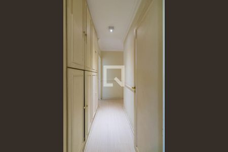 Apartamento à venda com 359m², 4 quartos e 5 vagasCloset