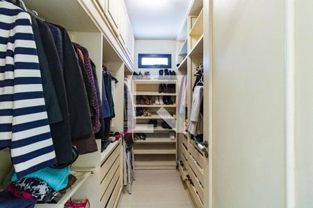 Apartamento à venda com 359m², 4 quartos e 5 vagasCloset