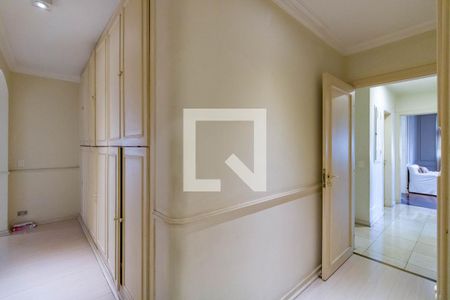 Apartamento à venda com 359m², 4 quartos e 5 vagasCloset