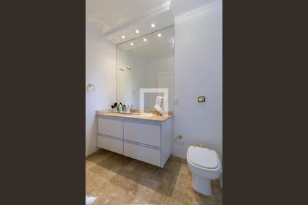 Apartamento à venda com 359m², 4 quartos e 5 vagasBanheiro Quarto 4