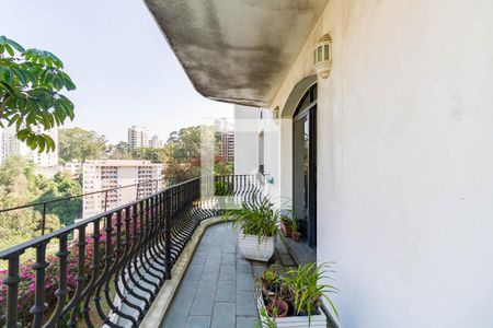 Apartamento à venda com 359m², 4 quartos e 5 vagasvaranda