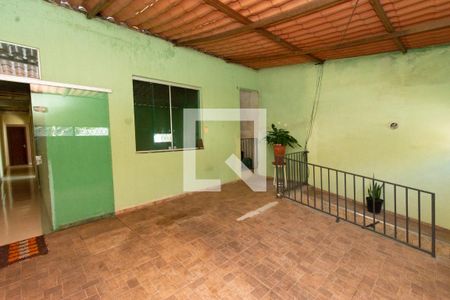 Casa à venda com 180m², 4 quartos e 1 vagaGaragem