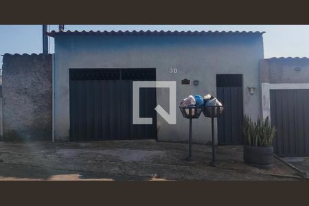 Casa à venda com 180m², 4 quartos e 1 vagaFachada