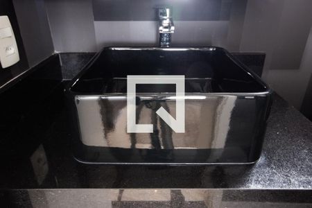 Banheiro da Suíte de apartamento para alugar com 2 quartos, 85m² em Vila Nova Conceição, São Paulo