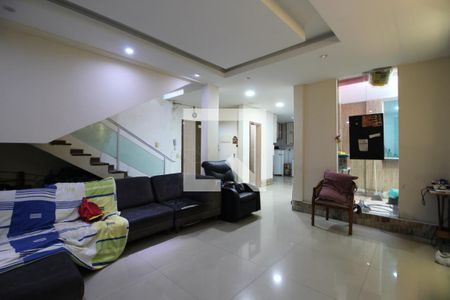 Casa de condomínio à venda com 350m², 3 quartos e sem vagaSala de TV