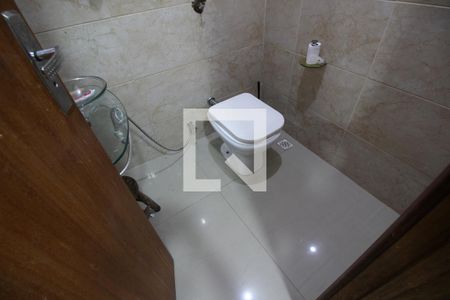 Casa de condomínio à venda com 350m², 3 quartos e sem vagaLavabo