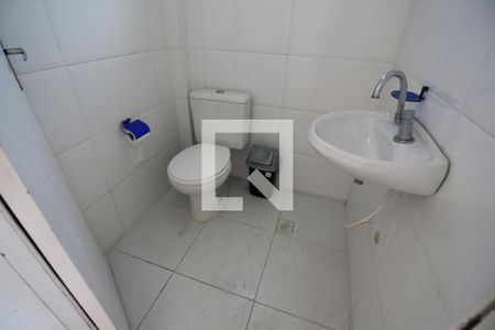 Casa de condomínio à venda com 350m², 3 quartos e sem vagaBanheiro de Serviço