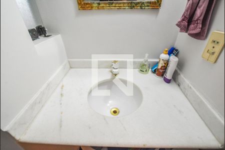 Casa à venda com 214m², 2 quartos e 1 vagaBanheiro de serviço