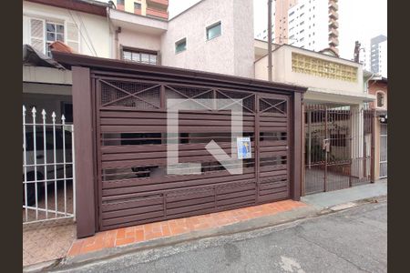 Casa à venda com 214m², 2 quartos e 1 vaga Casa à venda com 214m², 2 quartos e 1 vagaFachada