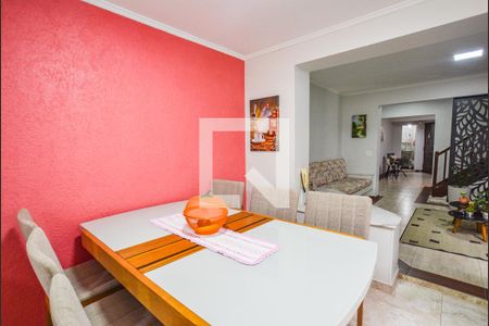 Casa à venda com 214m², 2 quartos e 1 vagaSala de Jantar