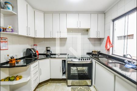 Casa à venda com 214m², 2 quartos e 1 vagaCozinha