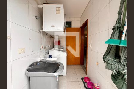 Casa à venda com 212m², 3 quartos e 5 vagas Casa à venda com 212m², 3 quartos e 5 vagasLavanderia