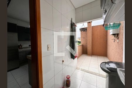 Casa à venda com 212m², 3 quartos e 5 vagas Casa à venda com 212m², 3 quartos e 5 vagasLavanderia