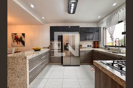 Casa à venda com 212m², 3 quartos e 5 vagas Casa à venda com 212m², 3 quartos e 5 vagasCozinha