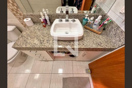 Casa à venda com 212m², 3 quartos e 5 vagas Casa à venda com 212m², 3 quartos e 5 vagasBanheiro da Suíte 3