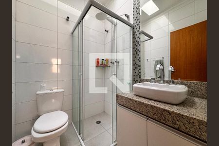 Casa à venda com 212m², 3 quartos e 5 vagas Casa à venda com 212m², 3 quartos e 5 vagasBanheiro da Suíte 1