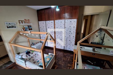 Casa à venda com 220m², 3 quartos e 4 vagas