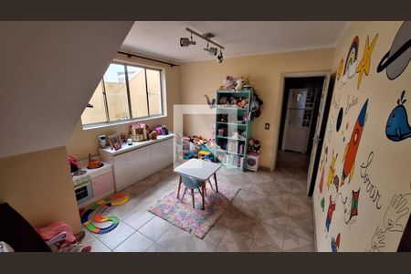 Casa à venda com 220m², 3 quartos e 4 vagas