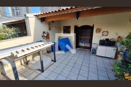 Casa à venda com 220m², 3 quartos e 4 vagas