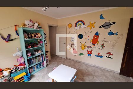 Casa à venda com 220m², 3 quartos e 4 vagas