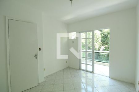 Casa de condomínio à venda com 81m², 3 quartos e 1 vagaSuíte 