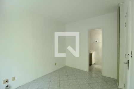 Casa de condomínio à venda com 81m², 3 quartos e 1 vagaSuíte 