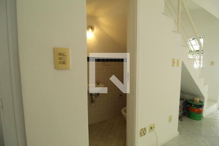 Casa de condomínio à venda com 81m², 3 quartos e 1 vagaLavabo