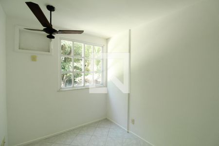 Casa de condomínio à venda com 81m², 3 quartos e 1 vagaQuarto 2