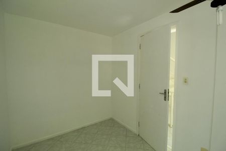 Casa de condomínio à venda com 81m², 3 quartos e 1 vagaQuarto 2