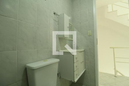 Casa de condomínio à venda com 81m², 3 quartos e 1 vagaBanheiro social