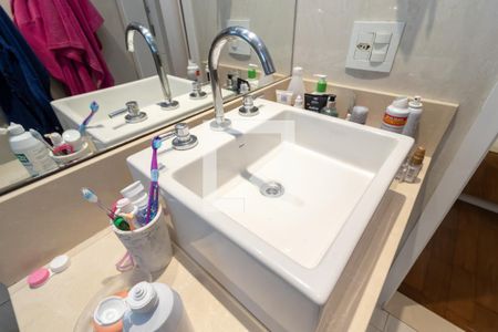 Apartamento à venda com 130m², 3 quartos e 3 vagasBanheiro da Suíte 1